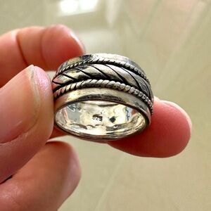 Sterling silver ring with braid design